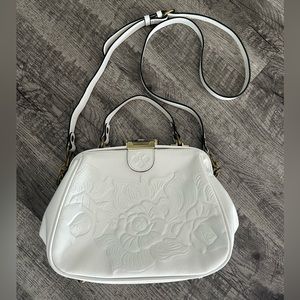 Patricia Nash white leather floral purse